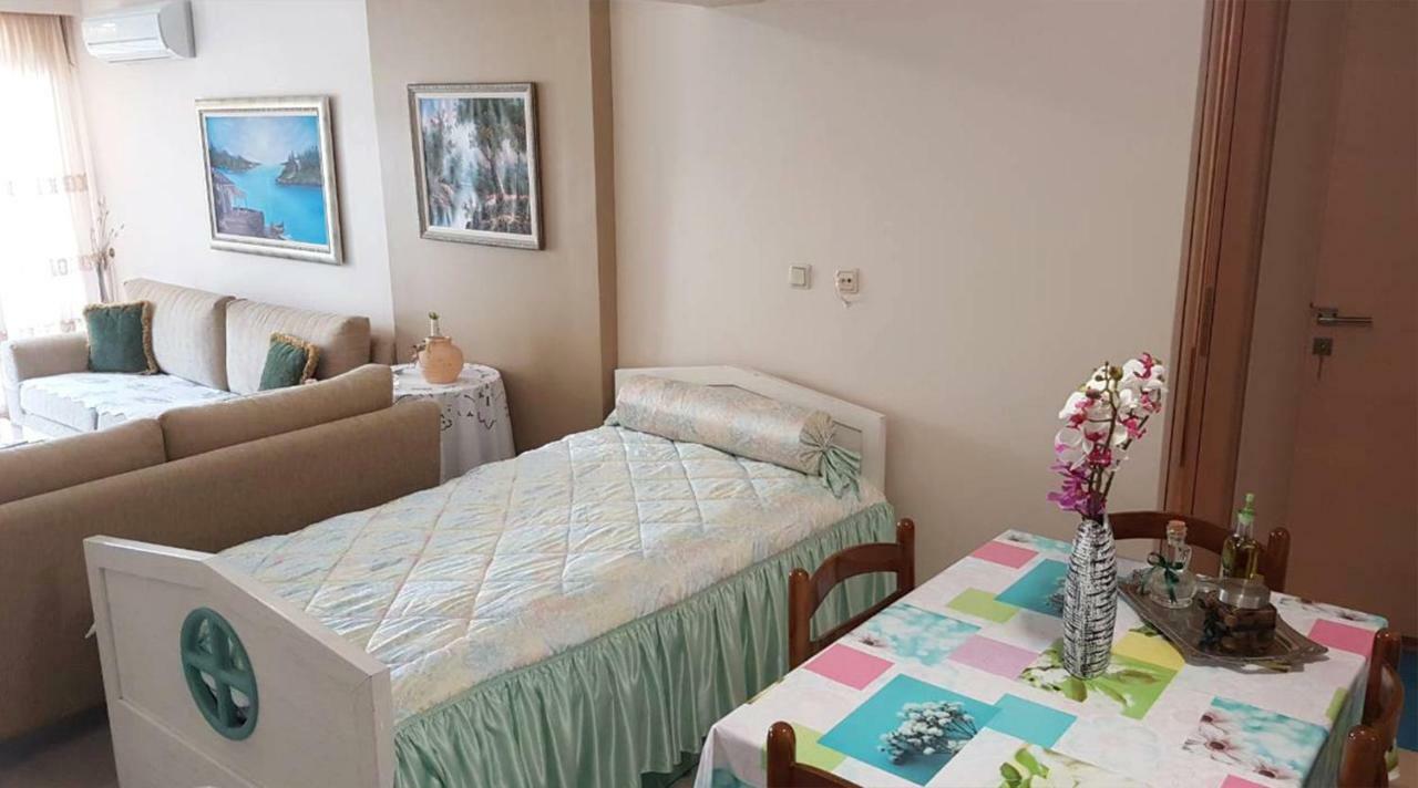 Maria'S Garden House Apartment Flogita Exterior photo